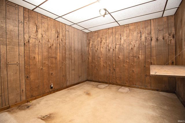 8547 N Old Fort Wayne Road, Roanoke, IN 46783