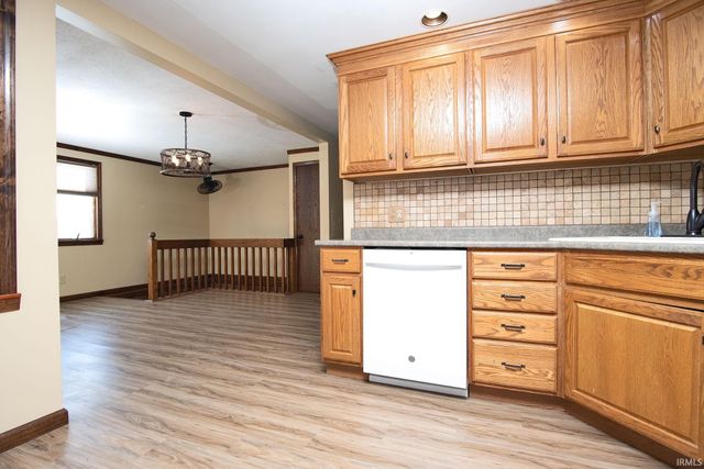 8547 N Old Fort Wayne Road, Roanoke, IN 46783