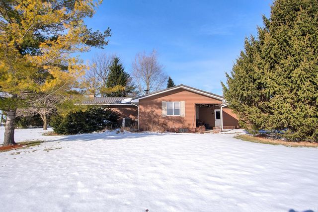 8547 N Old Fort Wayne Road, Roanoke, IN 46783