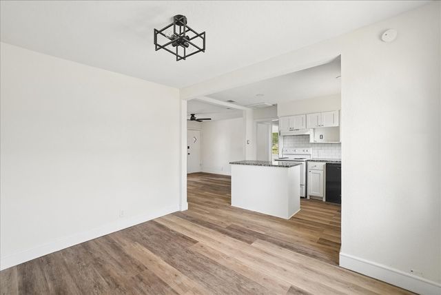 2347 Village Way, Dallas, TX 75216