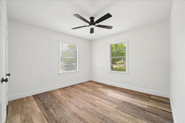 2347 Village Way, Dallas, TX 75216