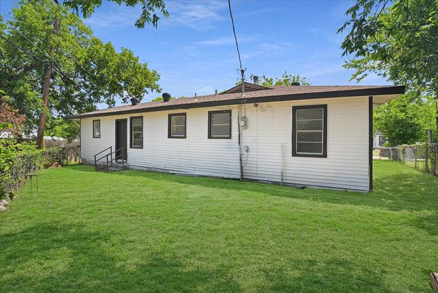 2347 Village Way, Dallas, TX 75216