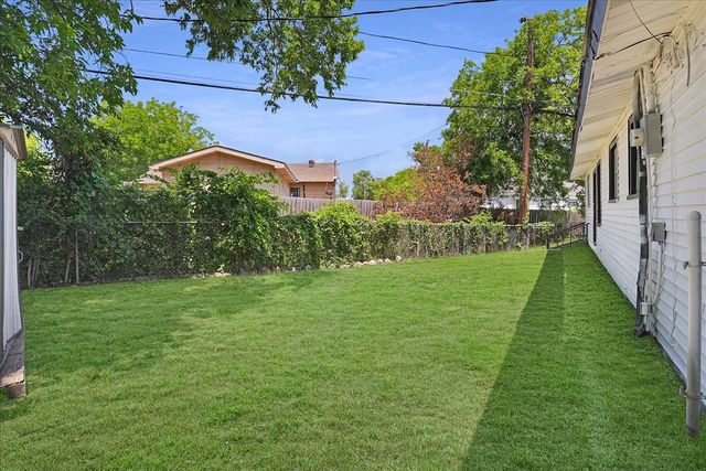 2347 Village Way, Dallas, TX 75216