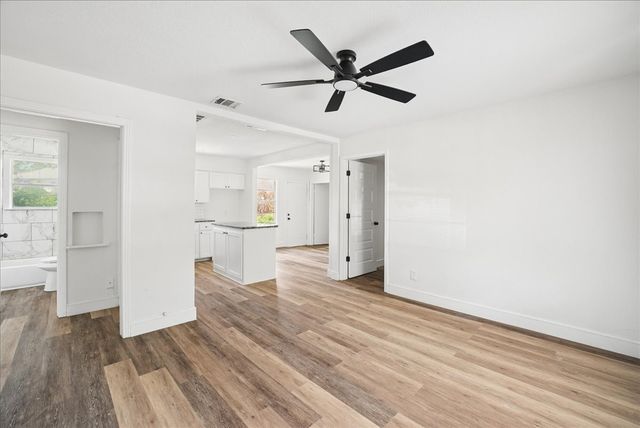 2347 Village Way, Dallas, TX 75216