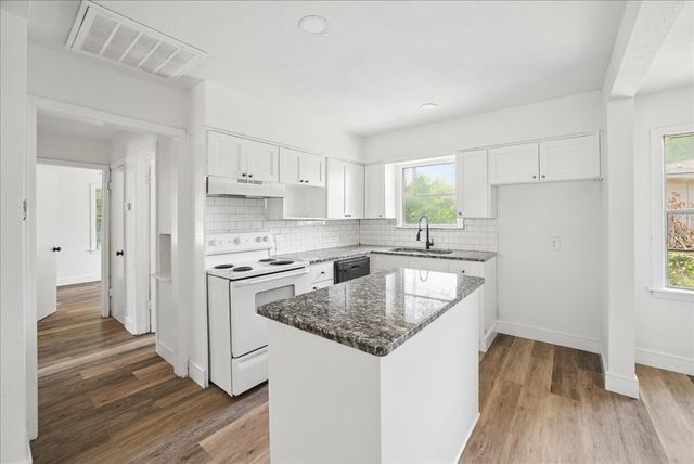 2347 Village Way, Dallas, TX 75216
