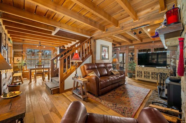 5175 Beanblossom Road, Nashville, IN 47448