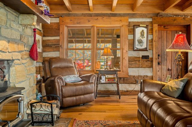 5175 Beanblossom Road, Nashville, IN 47448