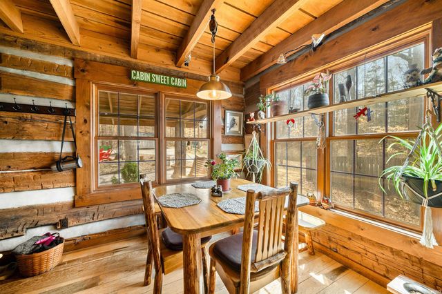5175 Beanblossom Road, Nashville, IN 47448