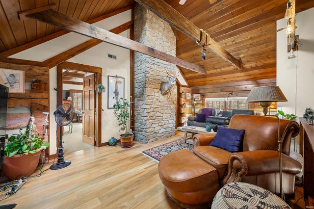 5175 Beanblossom Road, Nashville, IN 47448