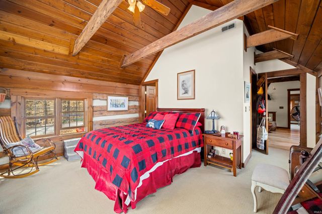 5175 Beanblossom Road, Nashville, IN 47448