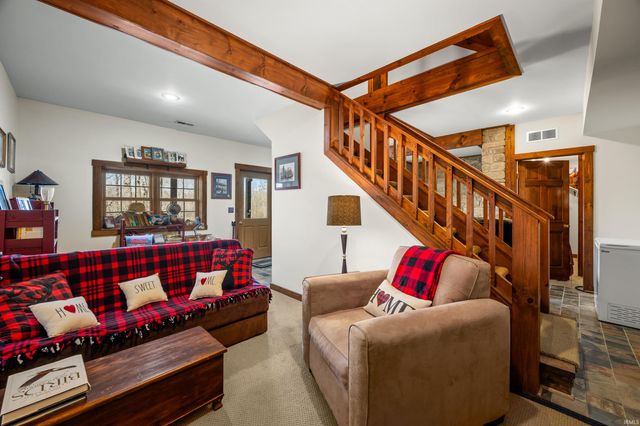 5175 Beanblossom Road, Nashville, IN 47448