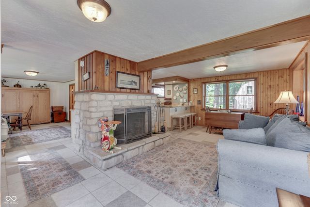 7074 Raccoon, Nineveh, IN 46164