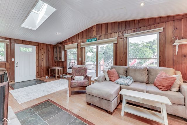 7074 Raccoon, Nineveh, IN 46164