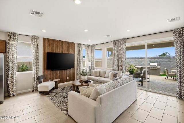 17490 W SOUTHGATE Avenue, Goodyear, AZ 85338