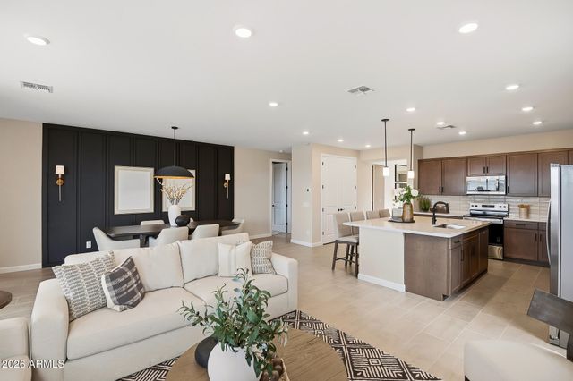17490 W SOUTHGATE Avenue, Goodyear, AZ 85338