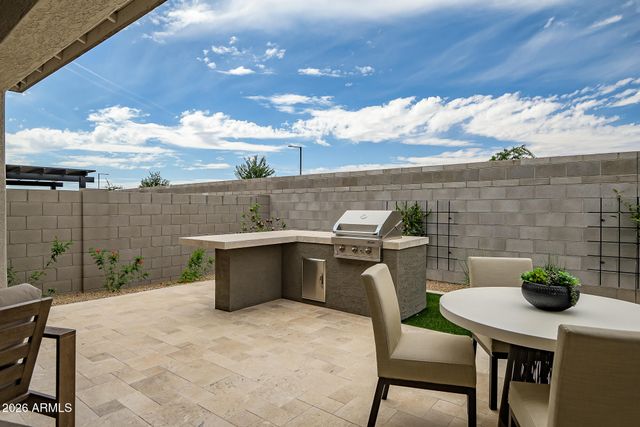 17490 W SOUTHGATE Avenue, Goodyear, AZ 85338