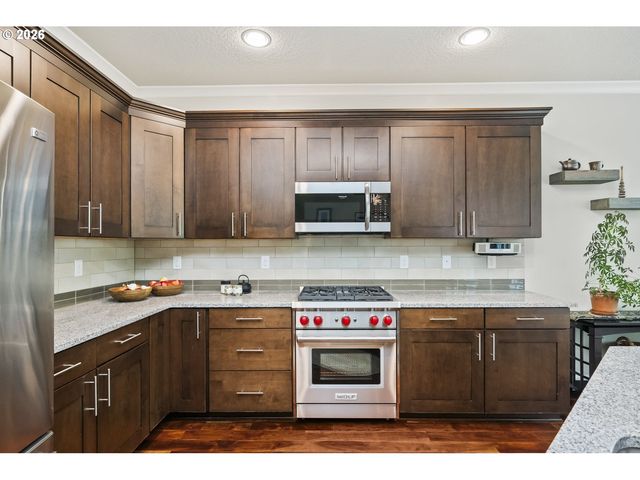 9820 Sw 55TH Ave, Portland, OR 97219