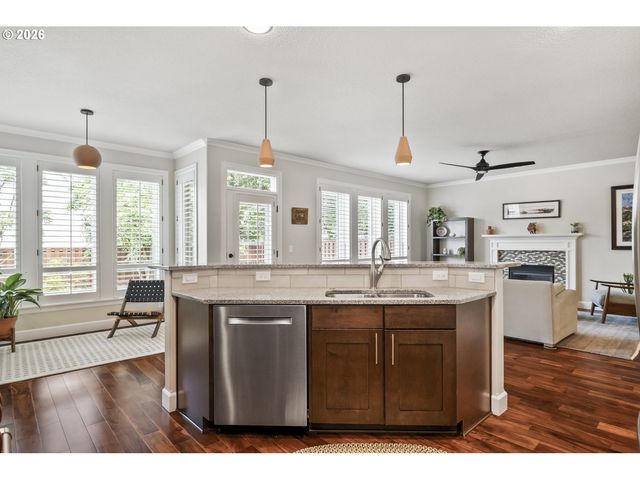 9820 Sw 55TH Ave, Portland, OR 97219