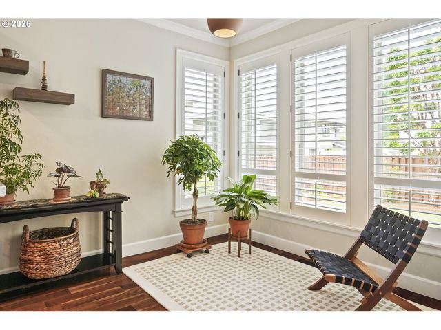 9820 Sw 55TH Ave, Portland, OR 97219