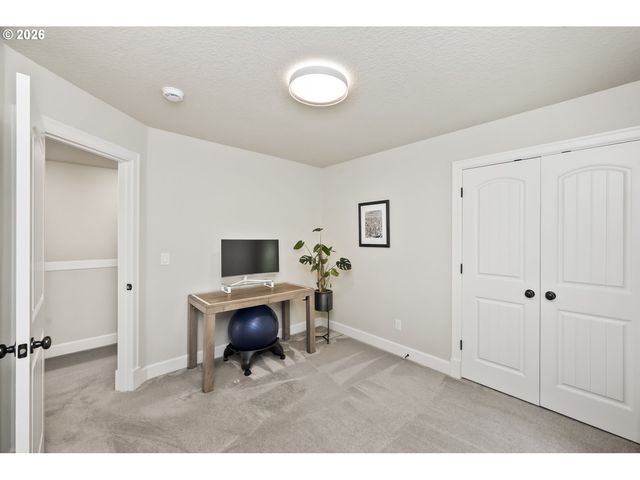 9820 Sw 55TH Ave, Portland, OR 97219