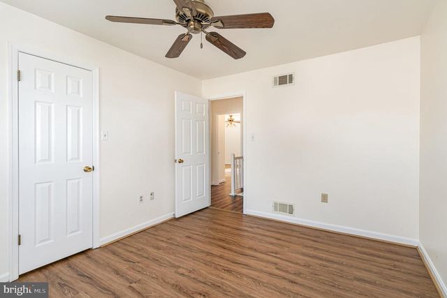 6280 SPRING KNOLL DR, Harrisburg, PA 17111