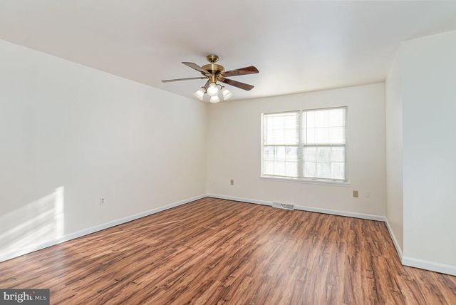 6280 SPRING KNOLL DR, Harrisburg, PA 17111