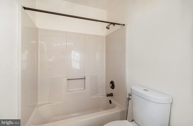 6280 SPRING KNOLL DR, Harrisburg, PA 17111