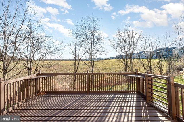 6280 SPRING KNOLL DR, Harrisburg, PA 17111