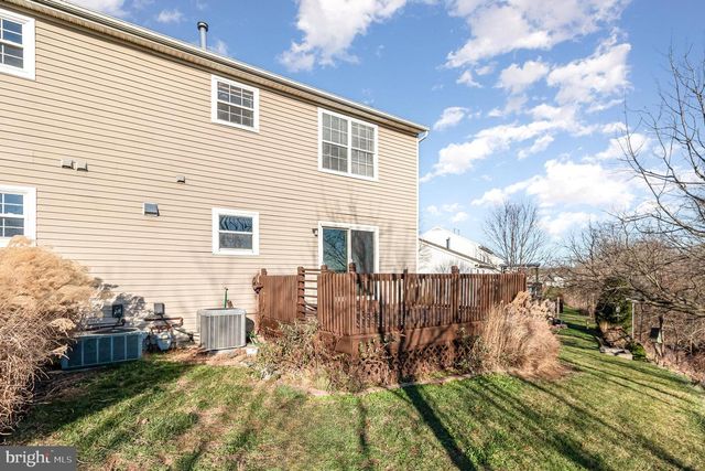 6280 SPRING KNOLL DR, Harrisburg, PA 17111