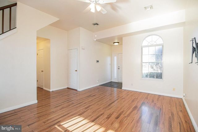 6280 SPRING KNOLL DR, Harrisburg, PA 17111
