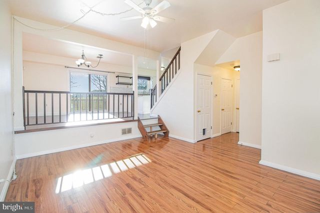 6280 SPRING KNOLL DR, Harrisburg, PA 17111