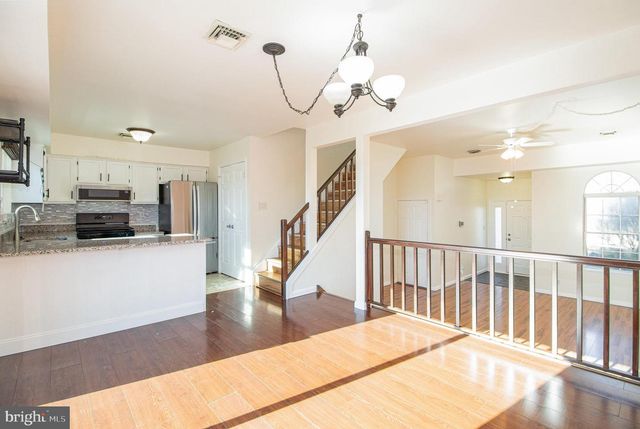 6280 SPRING KNOLL DR, Harrisburg, PA 17111