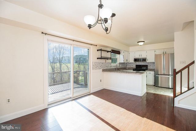 6280 SPRING KNOLL DR, Harrisburg, PA 17111