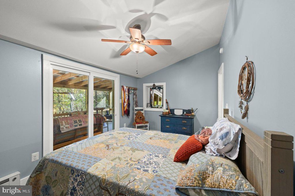 Image 11 of property listing at 141 HONEYMOON LN, Airville, PA 17302