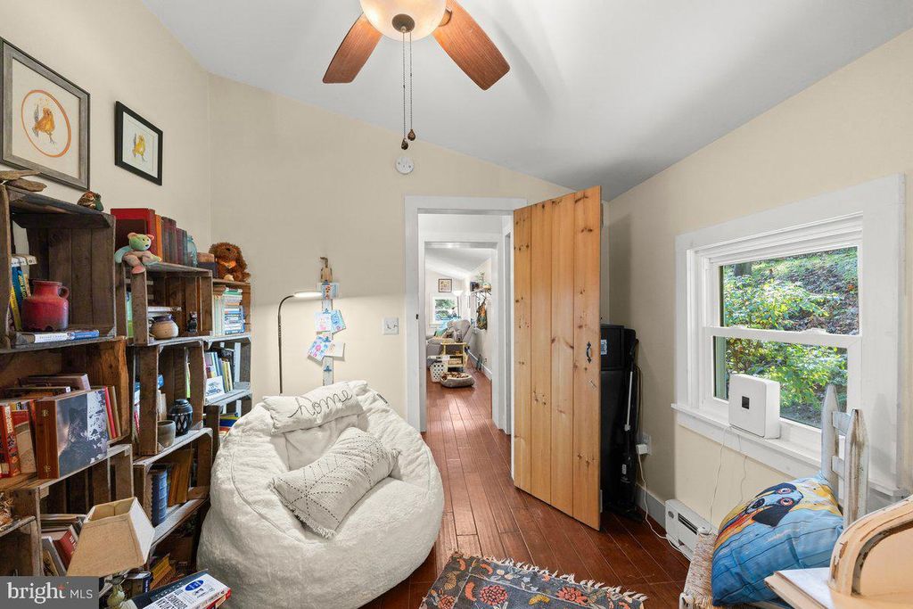 Image 13 of property listing at 141 HONEYMOON LN, Airville, PA 17302