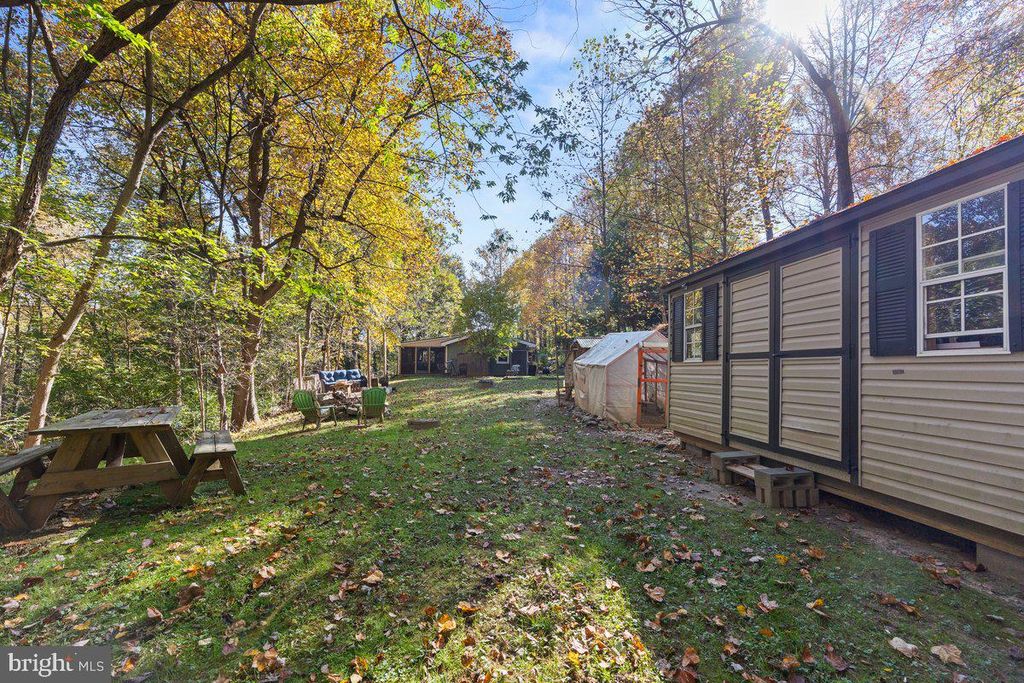 Image 21 of property listing at 141 HONEYMOON LN, Airville, PA 17302