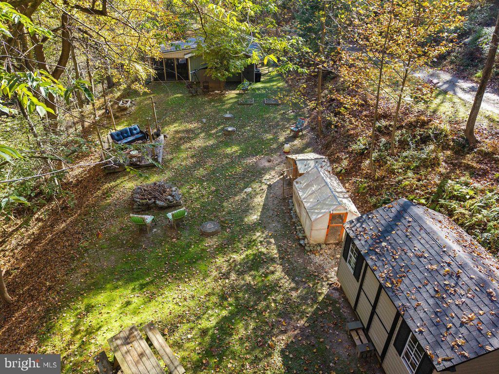 Image 33 of property listing at 141 HONEYMOON LN, Airville, PA 17302