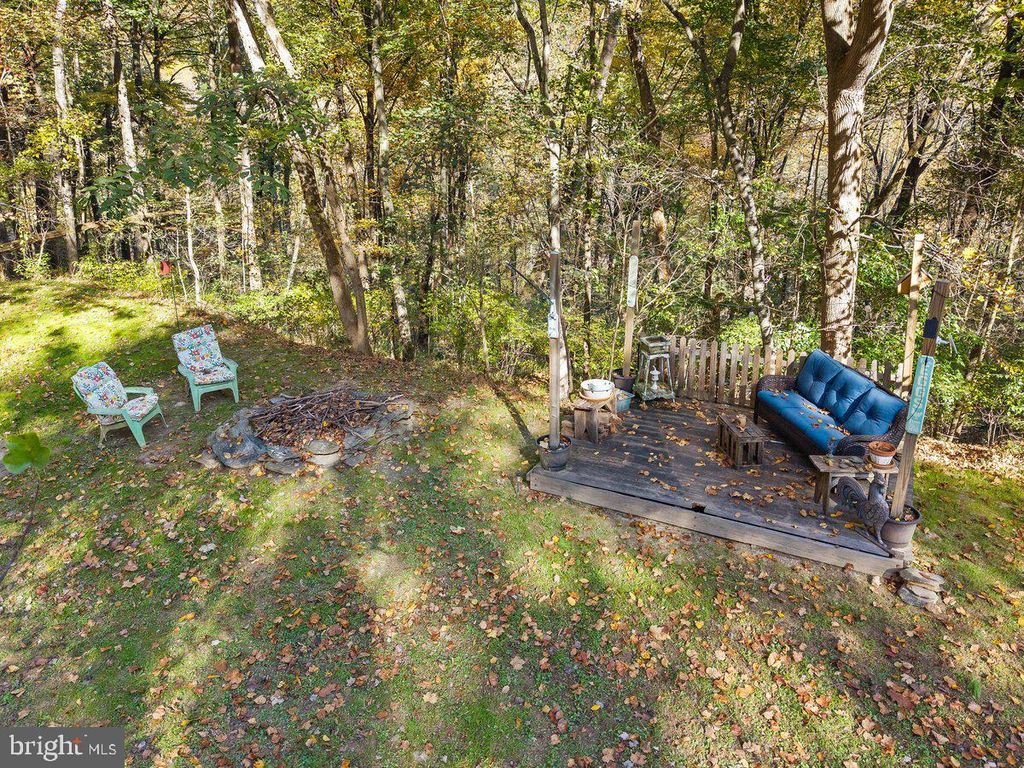 Image 36 of property listing at 141 HONEYMOON LN, Airville, PA 17302