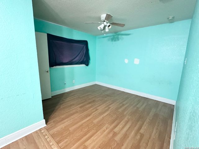 2110 Hollow Cir, San Antonio, TX 78227