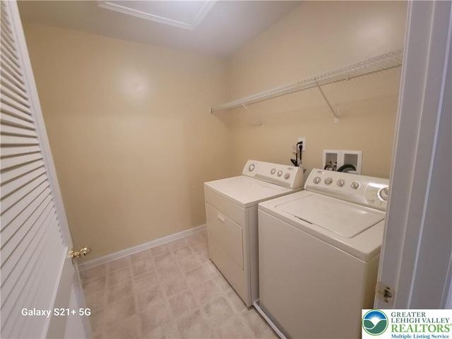 4176 Bunker Hill Drive South, Upper Saucon Twp, PA 18036