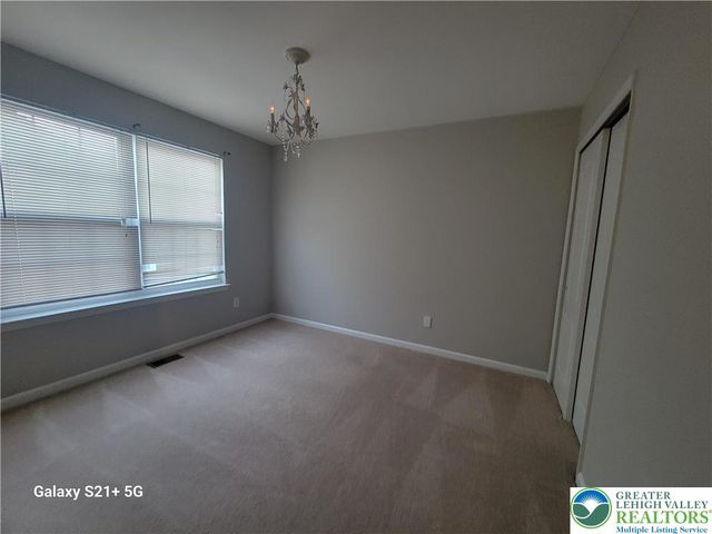 4176 Bunker Hill Drive South, Upper Saucon Twp, PA 18036