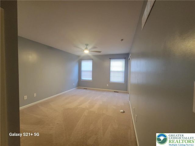 4176 Bunker Hill Drive South, Upper Saucon Twp, PA 18036