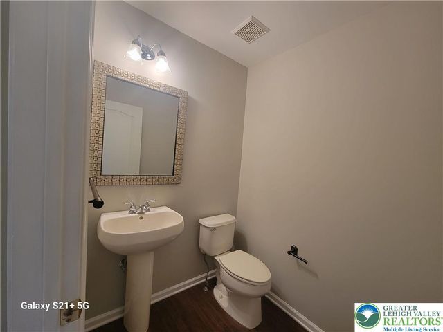 4176 Bunker Hill Drive South, Upper Saucon Twp, PA 18036