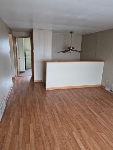 12749 S Escanaba Avenue, Chicago, IL 60633