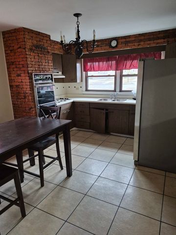 12749 S Escanaba Avenue, Chicago, IL 60633