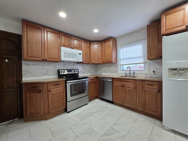 951 LIBERTY AVE, Hillside, NJ 07205