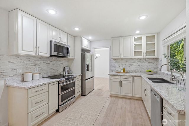 12708 NE 101 Place, Kirkland, WA 98033