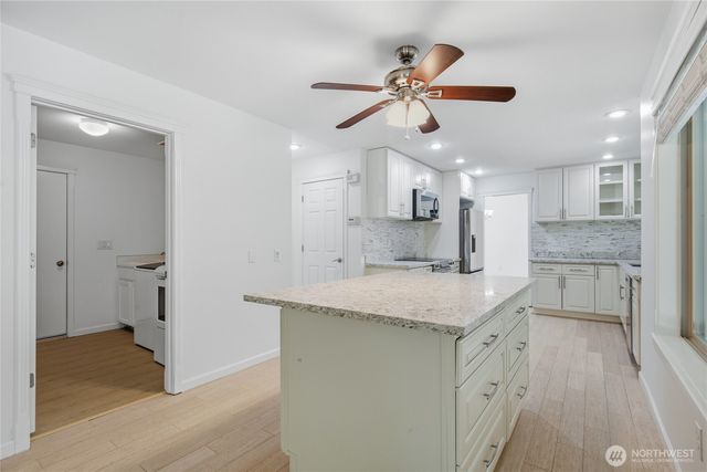 12708 NE 101 Place, Kirkland, WA 98033
