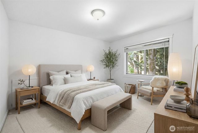 12708 NE 101 Place, Kirkland, WA 98033