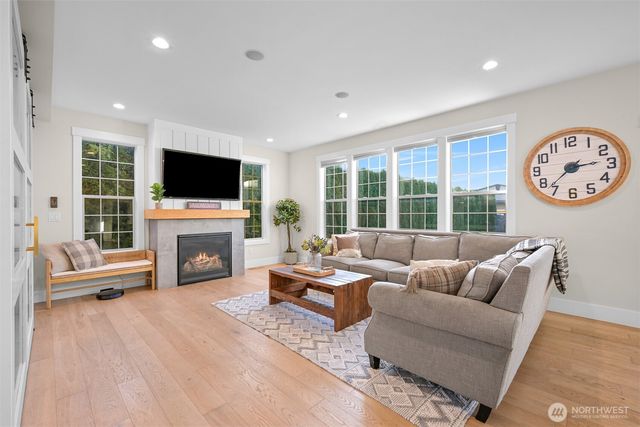 109 W 2nd Street, Nooksack, WA 98276